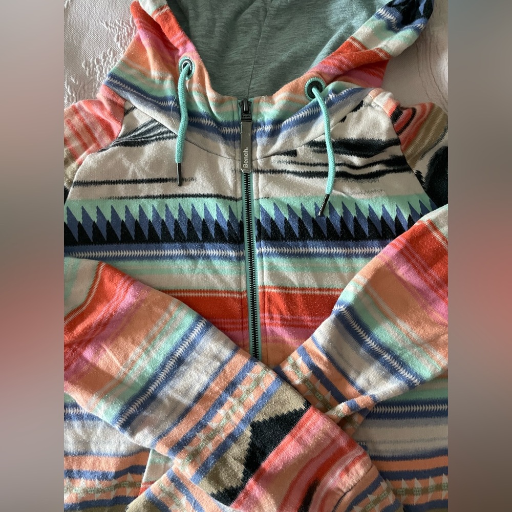 Bench brand light hoodie jacket with scuba neck